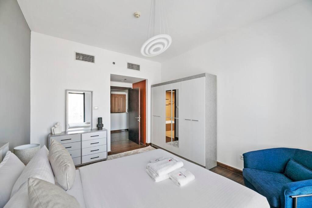 Stonetree - Chic & Modern 1br Apartment