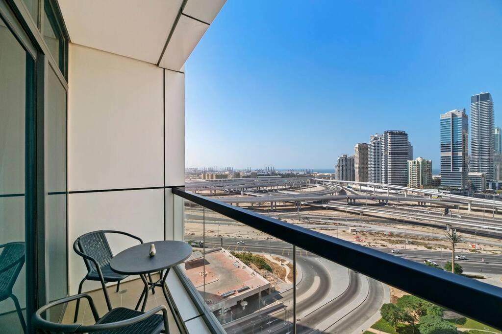 Stonetree - Chic & Modern 1br Apartment