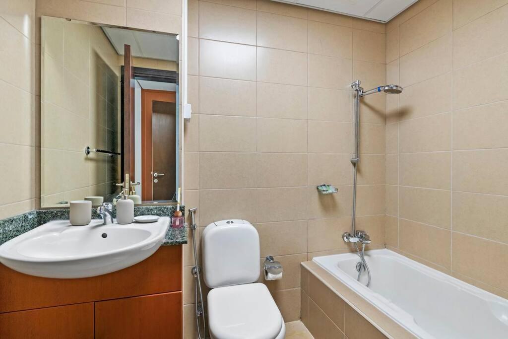 Stonetree - Chic & Modern 1br Apartment